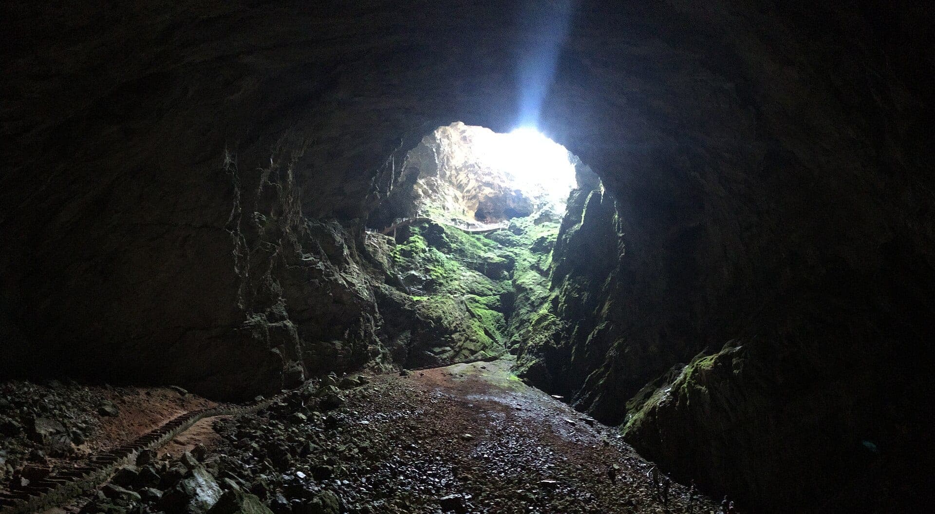 Deep Earth: The Friouato Chasm